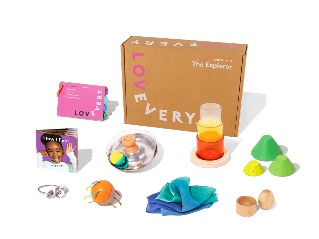 The Explorer Play Kit | 9- to 10-Month-Old Baby Toys | Lovevery Europe The Explorer Play Kit | 9- to 10-Month-Old Baby Toys | Lovevery Europe